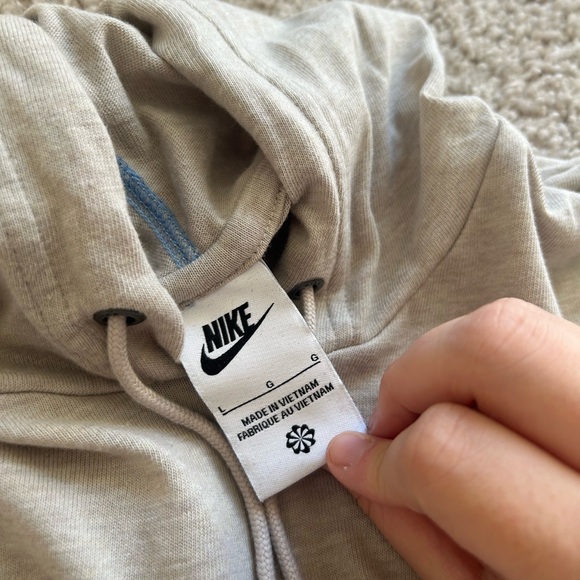 UNC hoodie - Picture 3 of 5